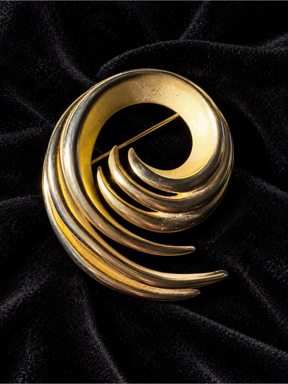 M. Jent Elegant Spiral Statement Brooch in Gold